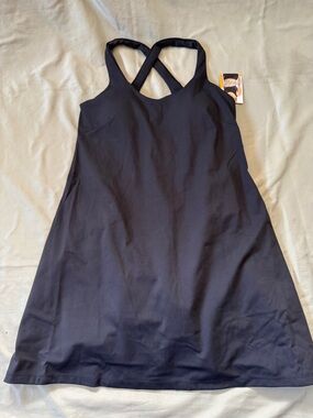 Avía Black Crossback Active Dress size S4-6